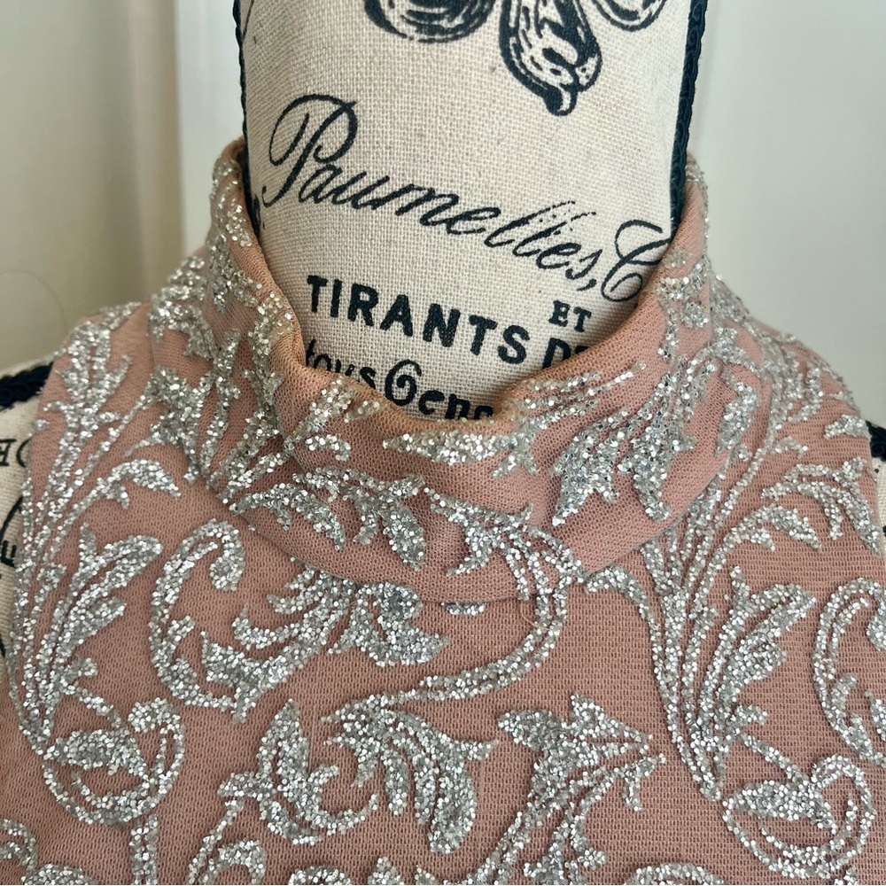Portia & Scarlett Embellished High-Neck Halter Mermaid Gown Pink Silver Sz S - Picture 3 of 16